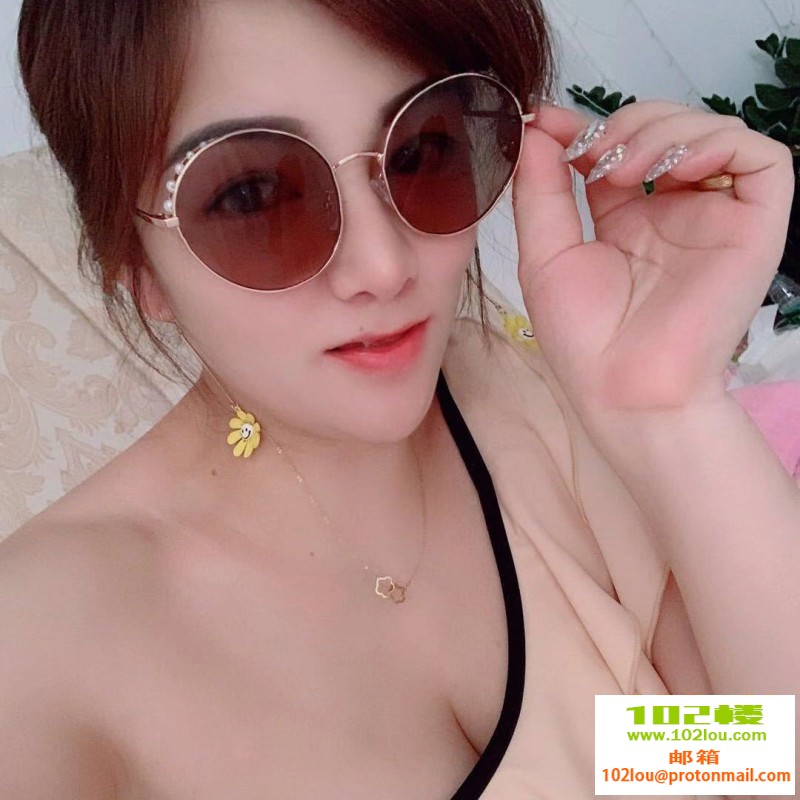 203719l2f00x55q019uz30.jpg