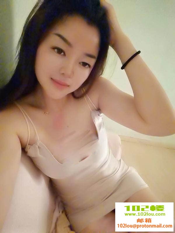 175103j6g83iffc9egzw1l.jpg