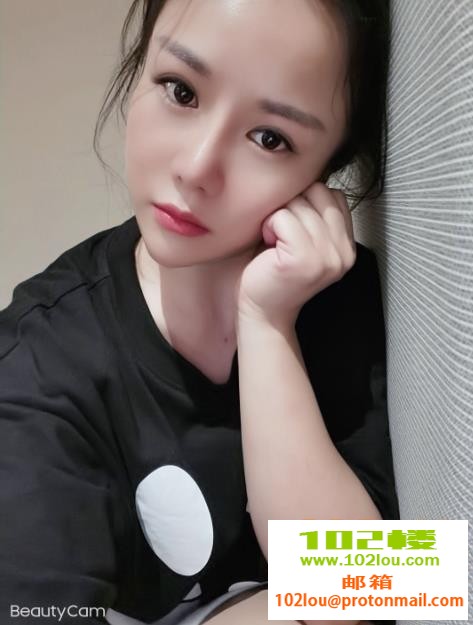 213752u85th1581aqfmnj0.jpg