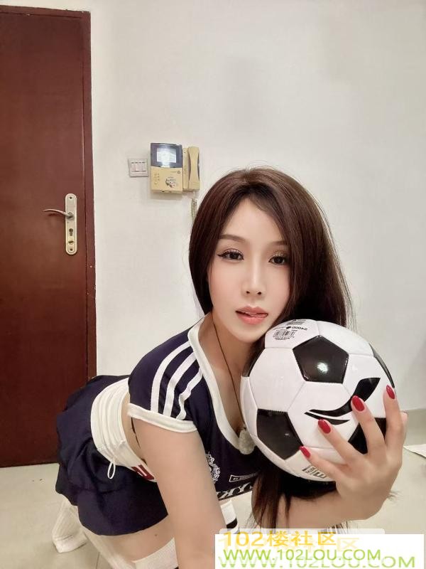 e69cc1f5-b4e2-4798-a715-3d5c454879da.jpg