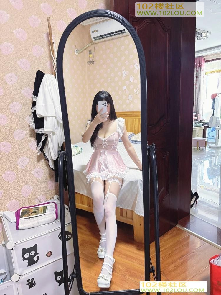 232519akc1yi0jwtk5tw75.jpg